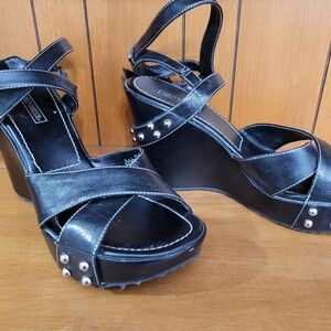 Harley Davidson Women's Black Dbl strap Wedge Black Studded Sandals. Super cute